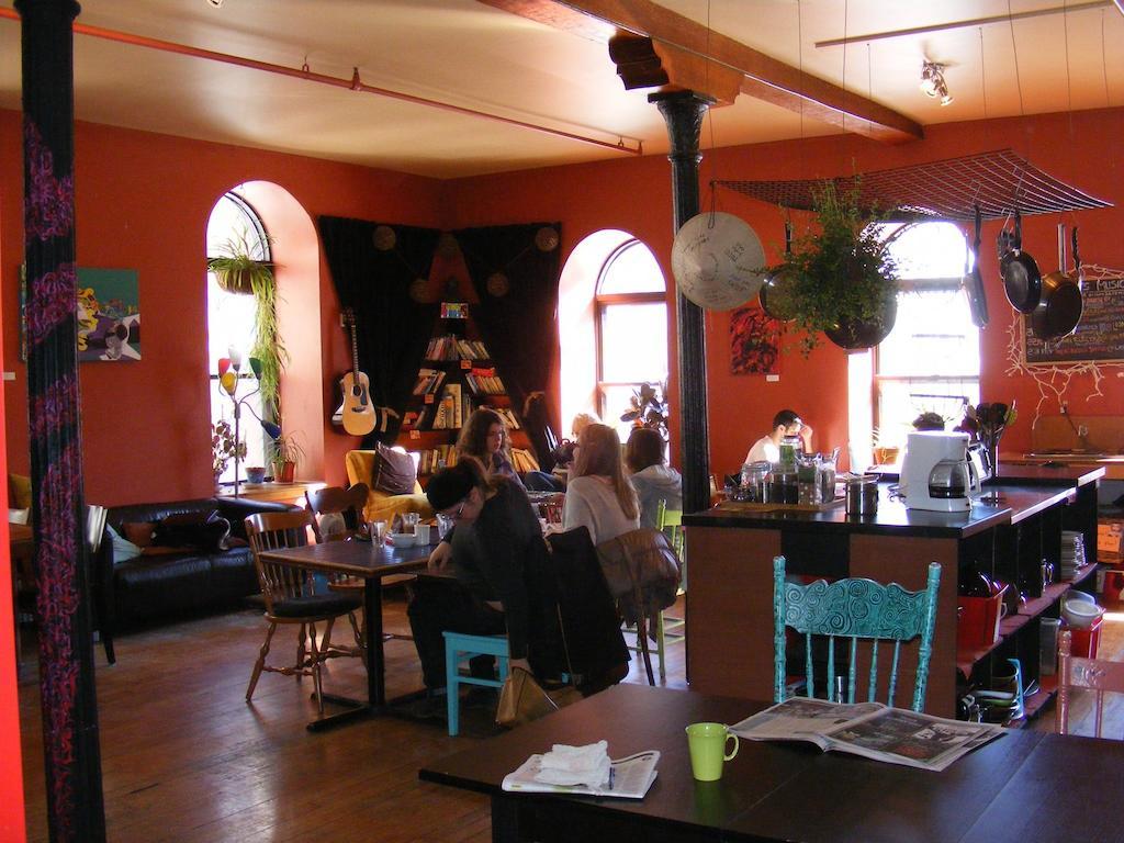 Auberge Alternative Montreal Exterior photo